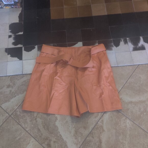 Lafayette 148 New York leather shorts size 16 New
